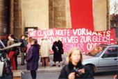 Demonstration 08.03.1995, Transparent der lila offensive